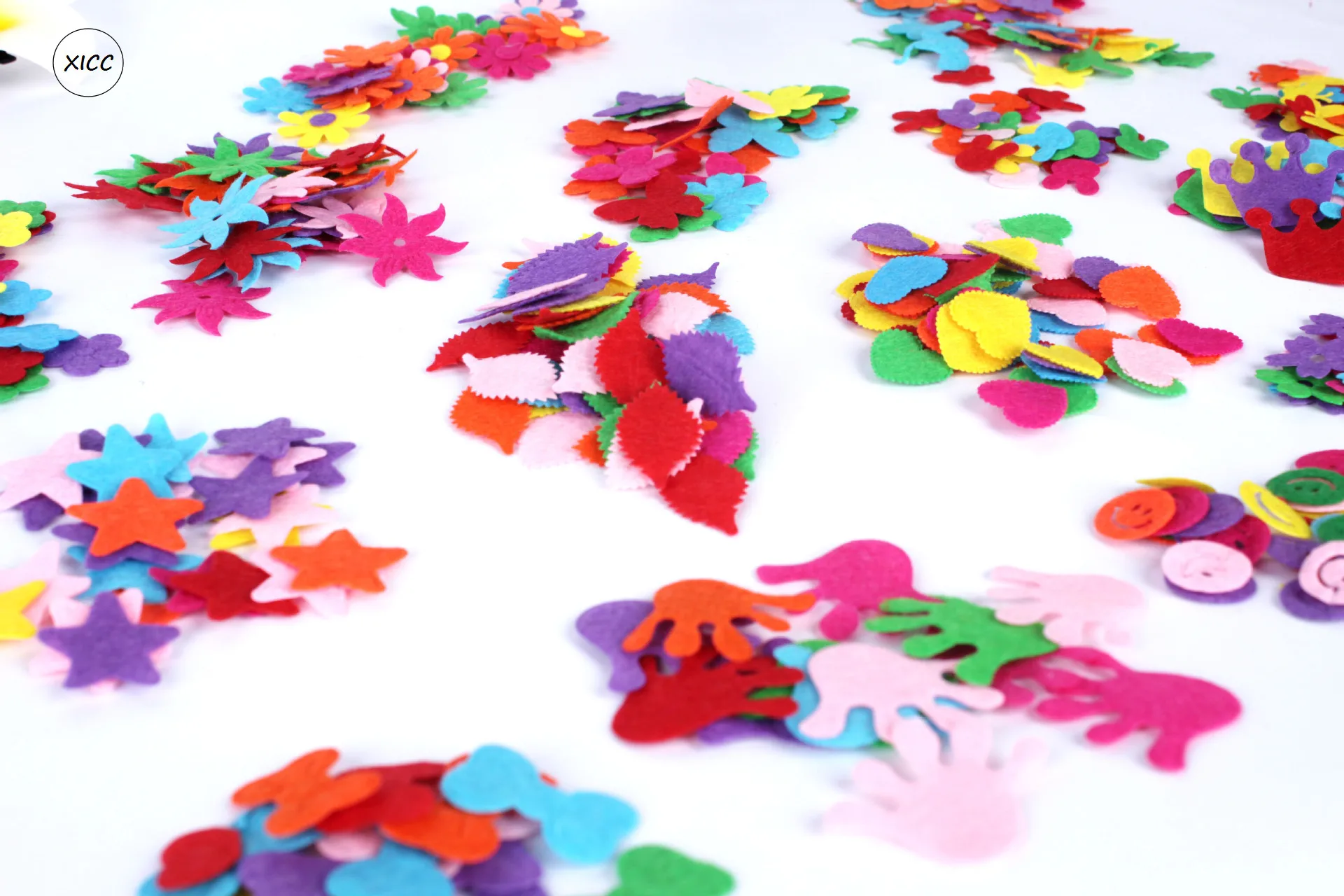 100PCS Non Woven Smile Flower Butterfly Wool 1mm Felt Fabric Hair Rope DIY Handmade Accessory Stickers Applique Patches Felt Pad