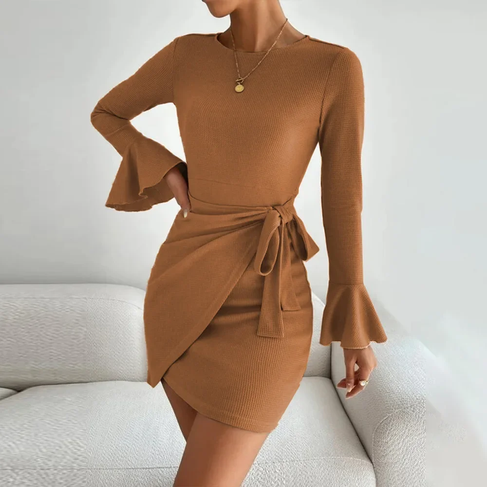 

Women's round collar show thin package of new fund of 2023 autumn winters is buttock waffle long-sleeved sexy a-line dress