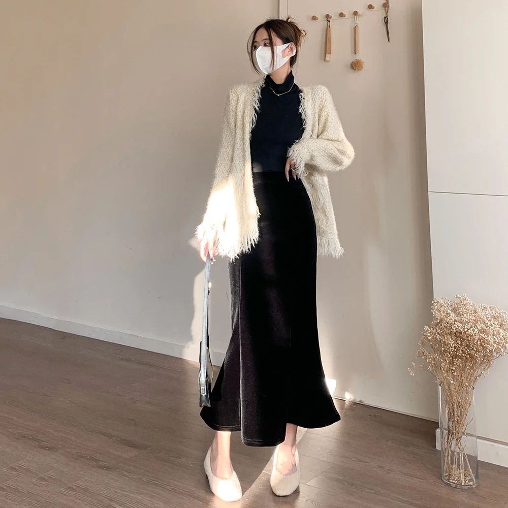 Velvet Thickened Fish Tail Skirt Velvet Half length Skirt Autumn/Winter Women's Bag Hip Skirt Mid length High Waist Skirt