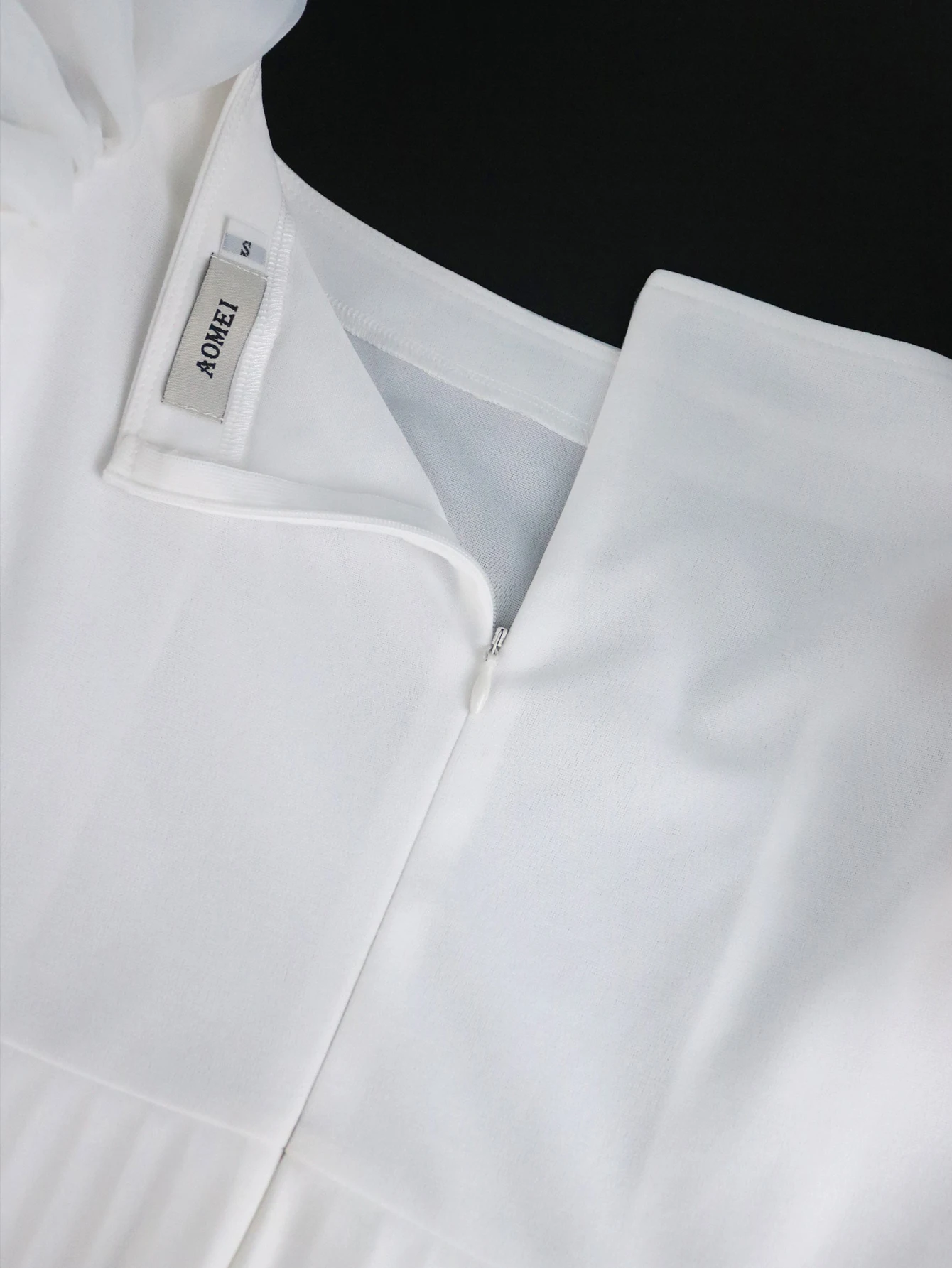 Рисунок 6 - Женское платье миди с открытыми плечами ONTINVA