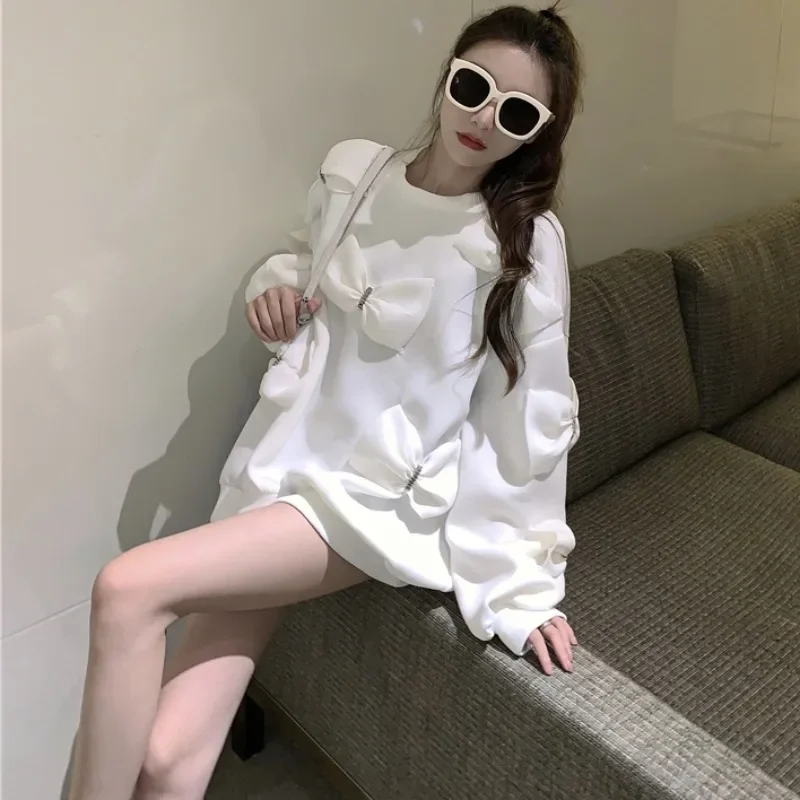 Female Long Sleeve Solid Color Korean Sweatshirt Women Sweet Rhinestone Bow Cotton Loose and Thin Fall Winter White Pullovers super shine women rhinestone belt thin and wide silver bling bride wedding crystal chain belts gold diamond waistbands bg 1045