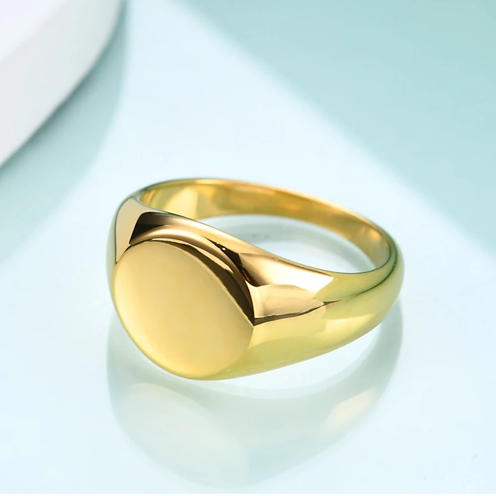 Anello in Acciaio Inossidabile 4/5/6/7/8/9/10/11/12/13 con Superficie Liscia Rotonda Placcato in Oro 18K per Uomo e Donna Gioielli da Dito Spedizione Diretta