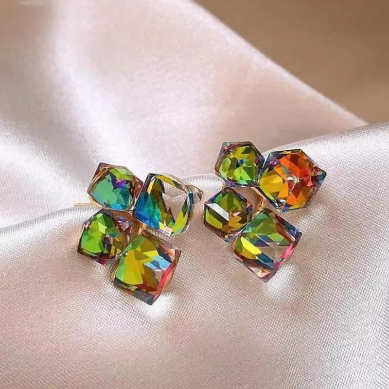 Geometric Fantastic Colorful Crystal Stud Earrings for Women Delicate Gradient Colored Fashion Earrings Girls Jewelry Gifts