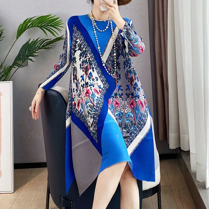 

Spring/Summer 2023 New Fashion Pleated Loose Fit Large Sleeve A-Line Dress dresses for women Slim Fit