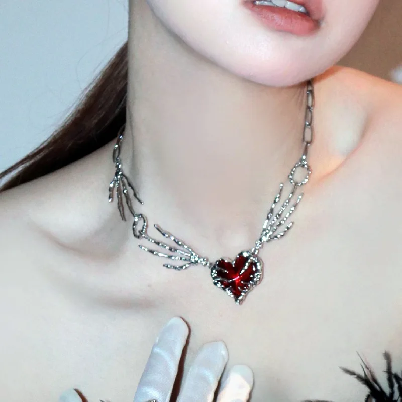 Wine Red Heart Pendant Neckchain Punk Personality Exaggerated Collar Chain Ghost Claw Dark Black Design Female Jewelry