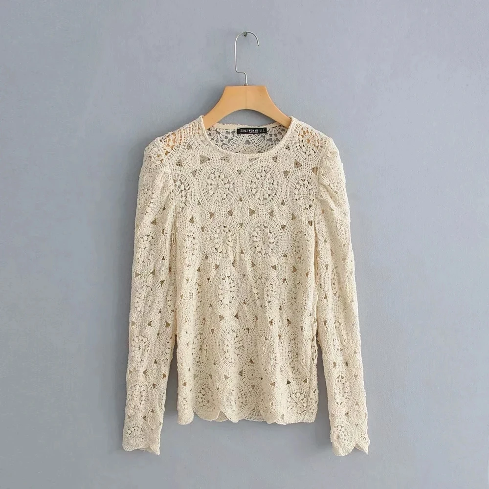 

Women Hollowed Lace Puff Sleeve Blouse Casual Round Neck Shirt Summer Female Smock Skinny Tops S5839