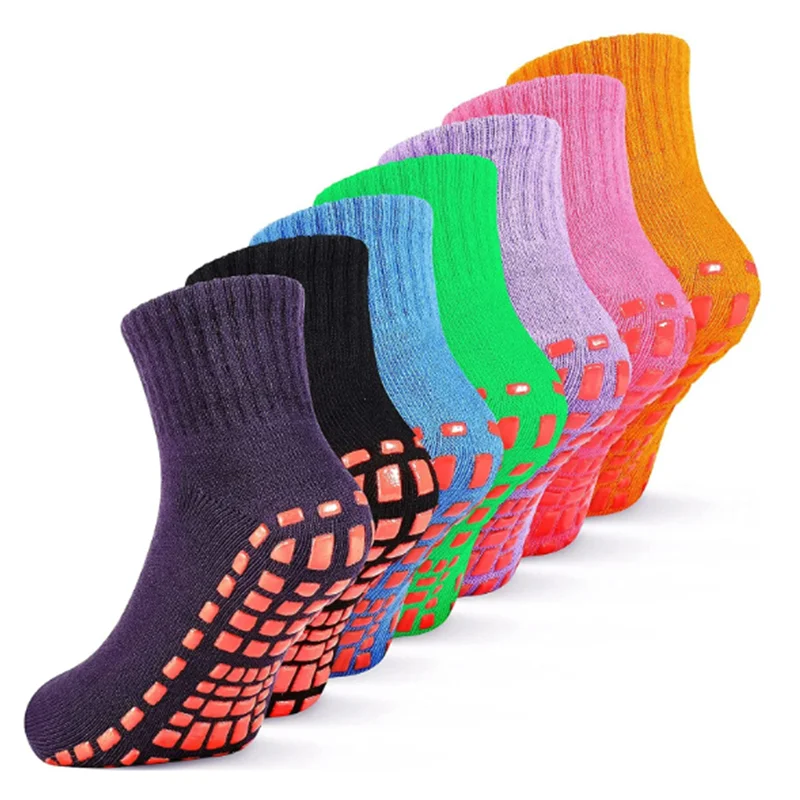 

Trampoline Non Slip Yoga Socks with Grips Women Anti-Skid Socks Sticky Grippers Socks for Pilates Ballet Barre Yoga