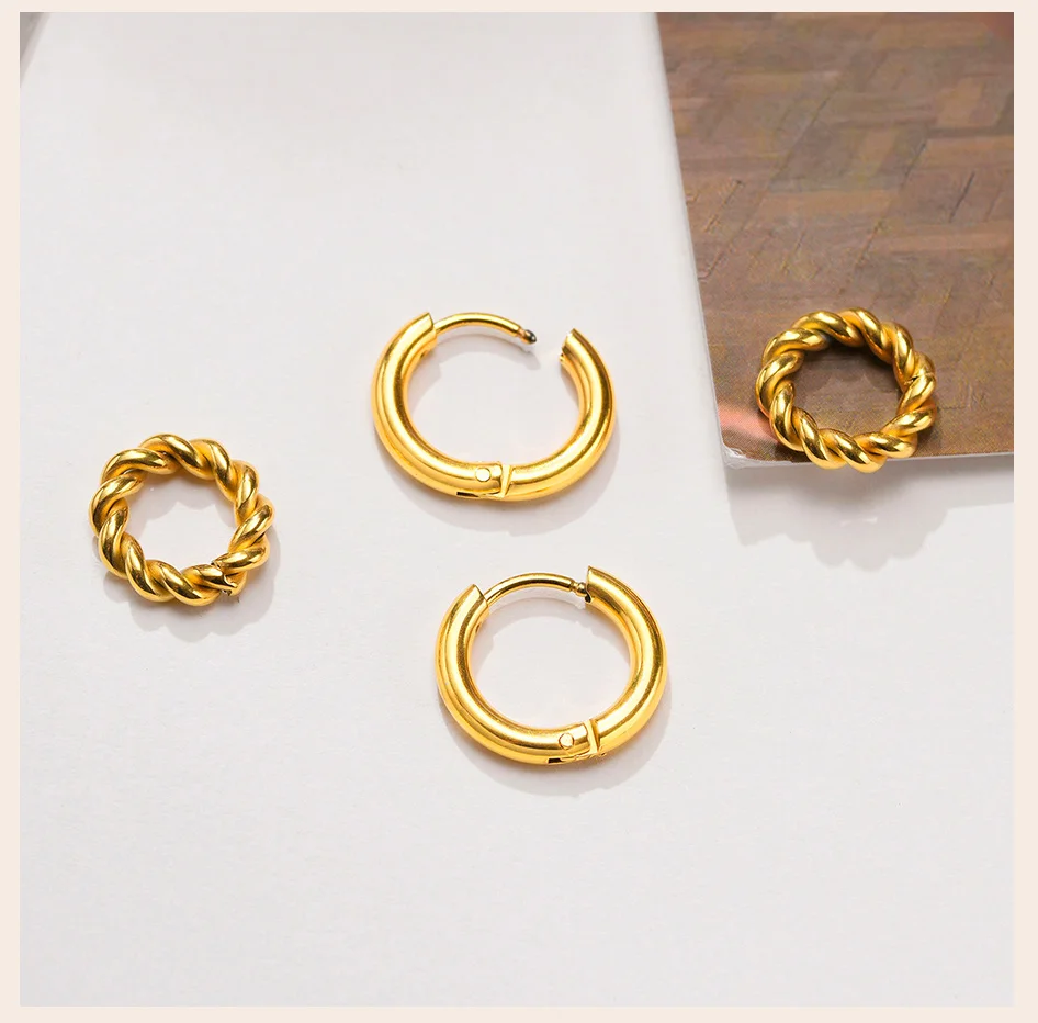 菱形ピアス 8W202（4週間発送） 菱形ピアス 8W202（4週間発送）