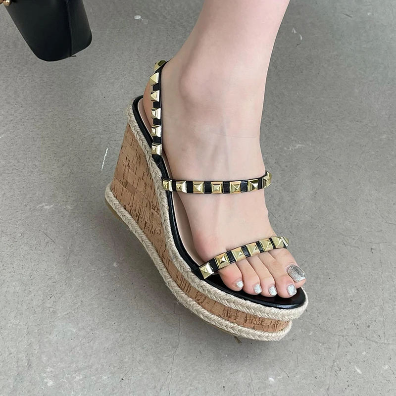 

Wedges High Heels Platform Women's Sandals 2022 Summer Rivet Buckle Roman Shoes Open Toe Rattan Grass Woven Wood Grain Sandals