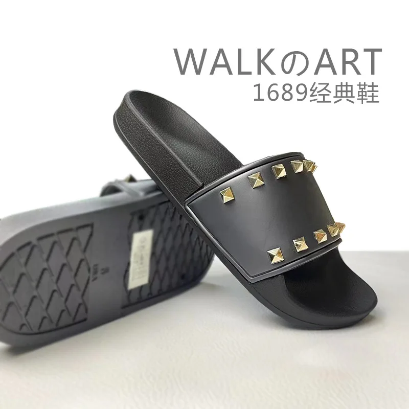 Woman shoes Slippers