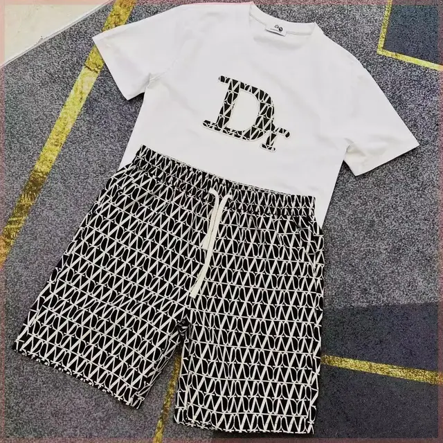 Conjunto de pantalones cortos deportivos blancos para hombre, Camiseta con estampado del alfabeto, camiseta esencial de alta calidad, tendencia fresca Xl, 2024