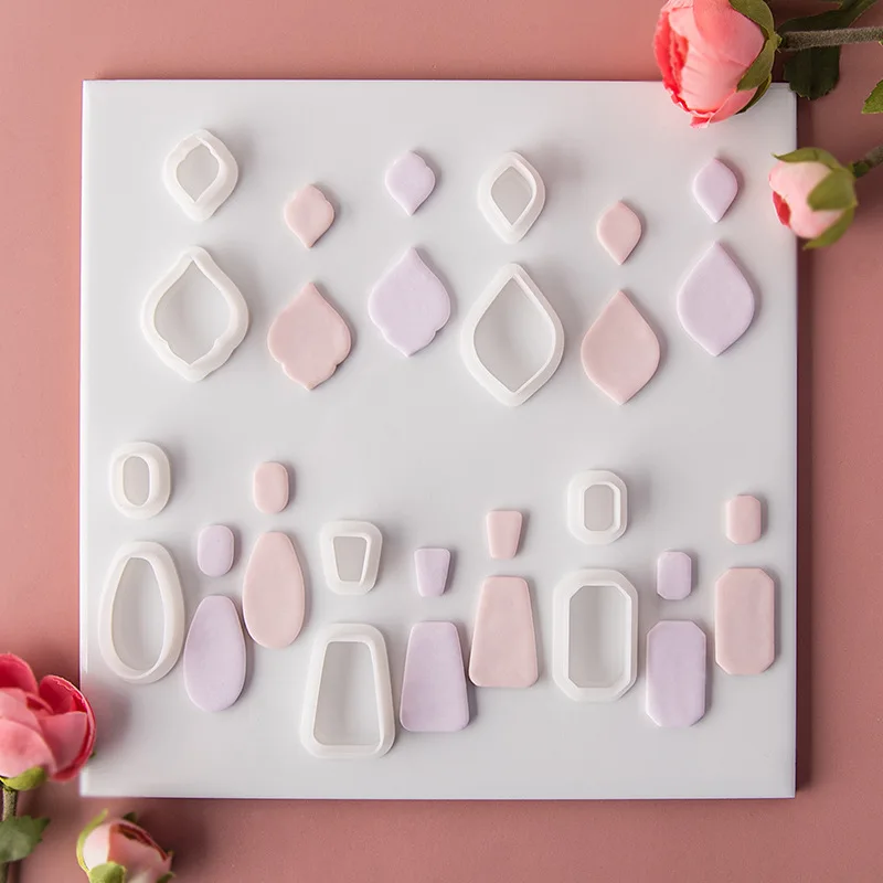 Polymer Clay Cutter 2Pcs/Set Geometric Shaped Polymer Clay Cutters Mold Creative Graphics DIY Earring Pendant Jewelry Modeling Cutting Die Hand Tool