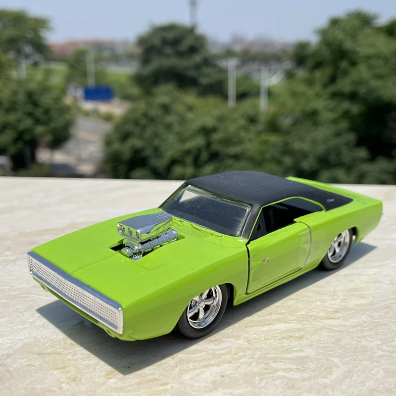 

1:32 Dodge Charger R:T модель спортивного автомобиля из сплава, литой игрушечный автомобиль, модель металлического автомобиля, коллекционная высококлассная имитация, детские игрушки, подарок