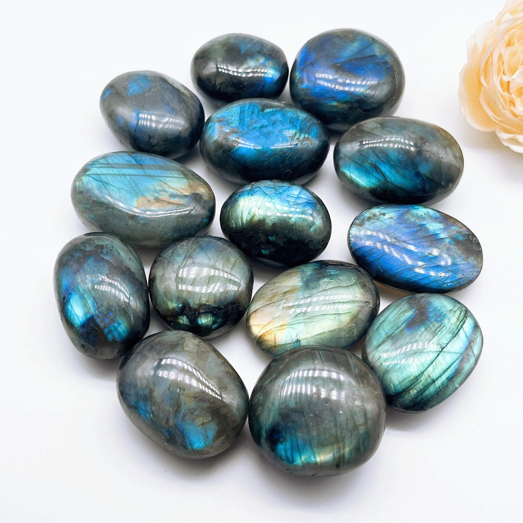 Natural Blue Flashy Labradorite Palm Stone Moonstone Crystal Polished Spiritual Reiki Healing Gemstones Home Decoration Gift