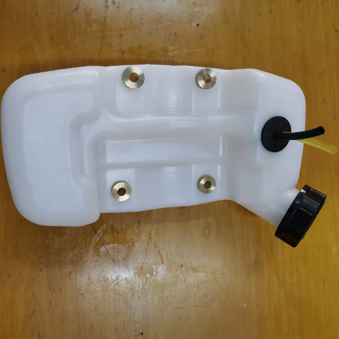

Plastic Fuel Tank For Ochiai R8 Double Tea Picker Arc Parallel G4K Engine Assembly Head Right Month Port