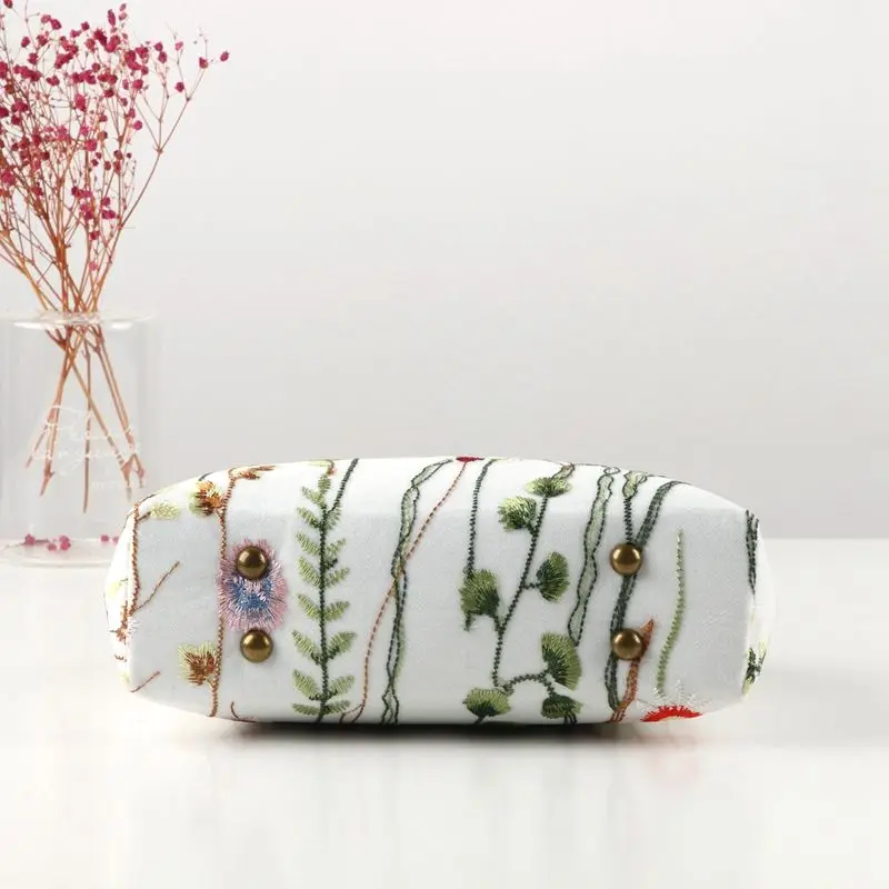 NEW Embroidery Flowers Spring Shell Lock Women Hand Bags Chic Lay Bag Women's Handbags Purses Chain Women Shoulder Crossbody Bag