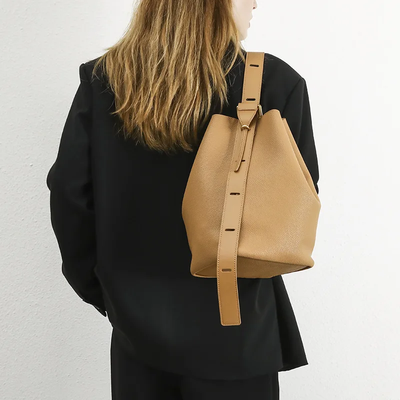 Designer leather women's crossbody carrying bucket bag made of cowhide, high-quality single shoulder, large capacity large bag