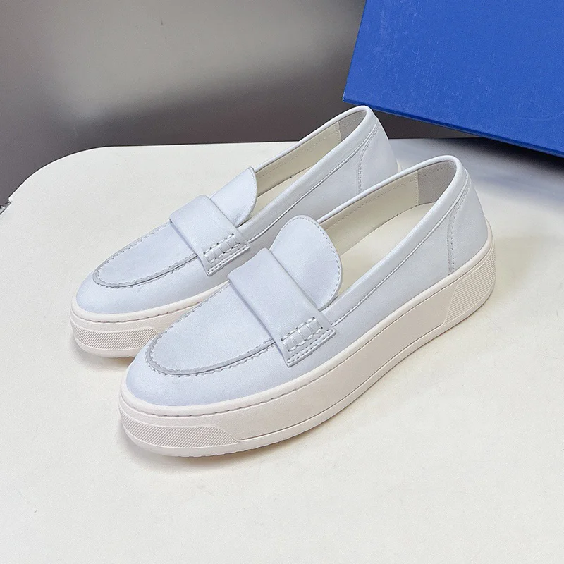 

Female Flat Shoes Spring Autumn 2024 Academic New Style Round Head Shallow Mouth Design Women Shoes Classics Versatile Loafers