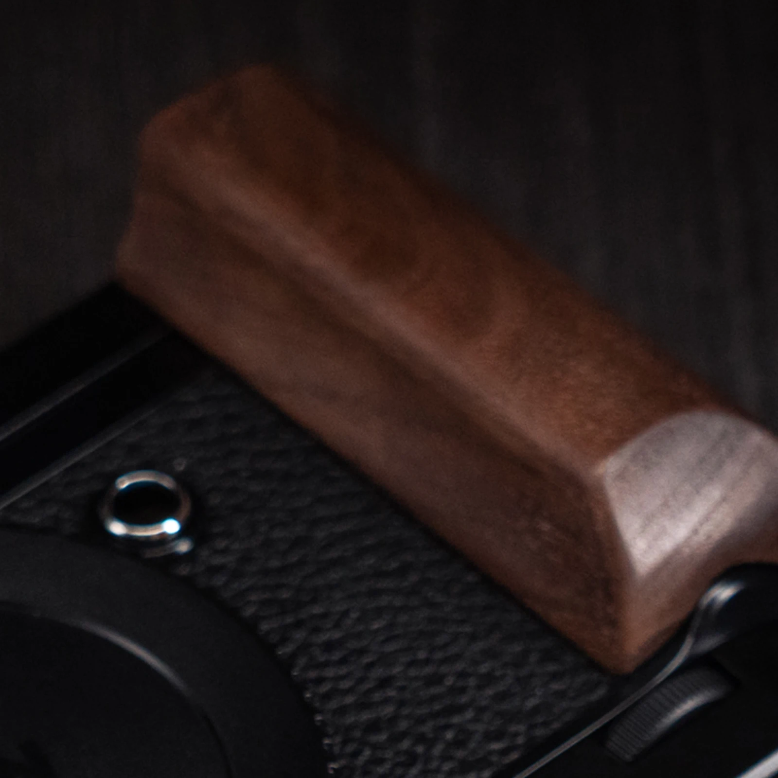 Рисунок 6 - Деревянный L-образный держатель