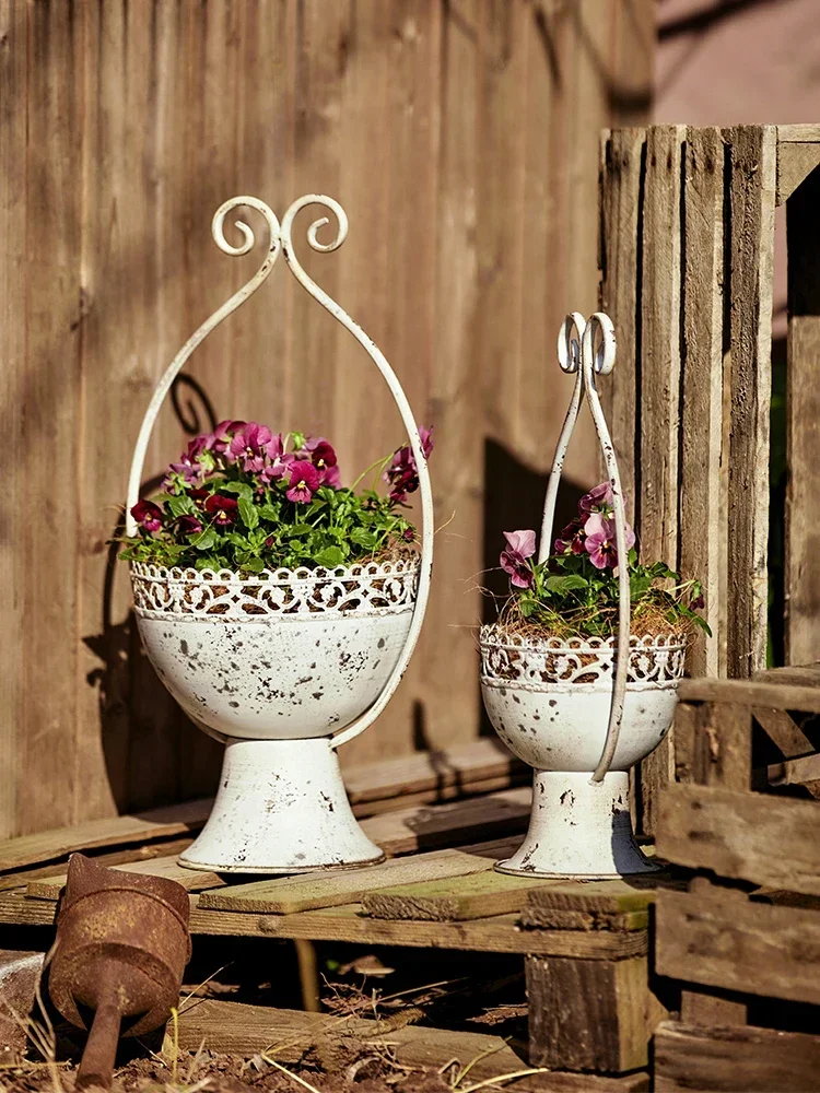

Металлический Железный Ретро винтажный цветочный горшок, садовый балкон, Садовая ваза для растений, домашний интерьер, белый цветочный горшок, украшение