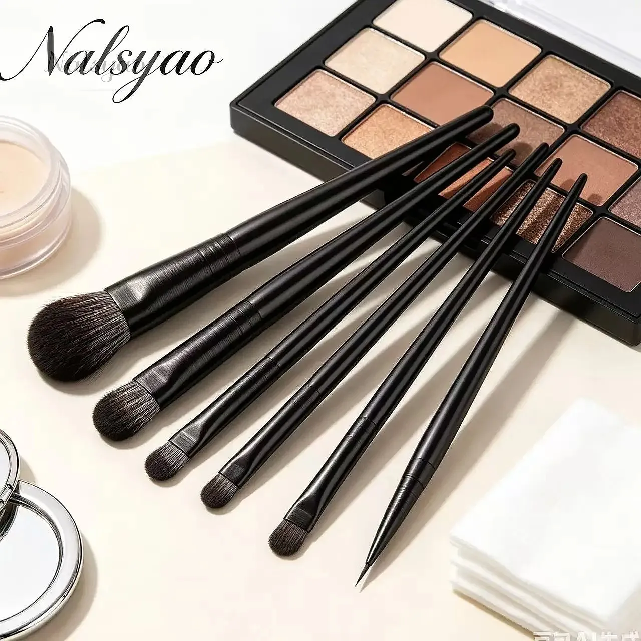 Set di Pennelli per il Trucco degli Occhi – Strumenti per Ombretto Naturale, Sopracciglia, Contouring, Eyeliner e Dettagli - immagine 4