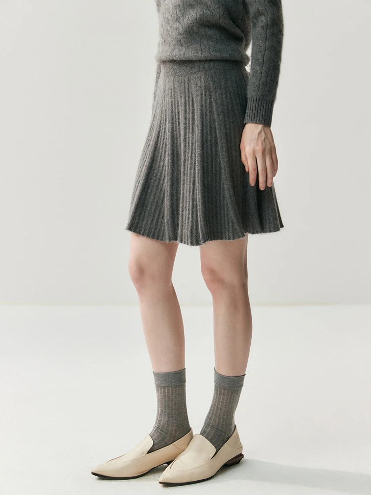 Skirt waist detail