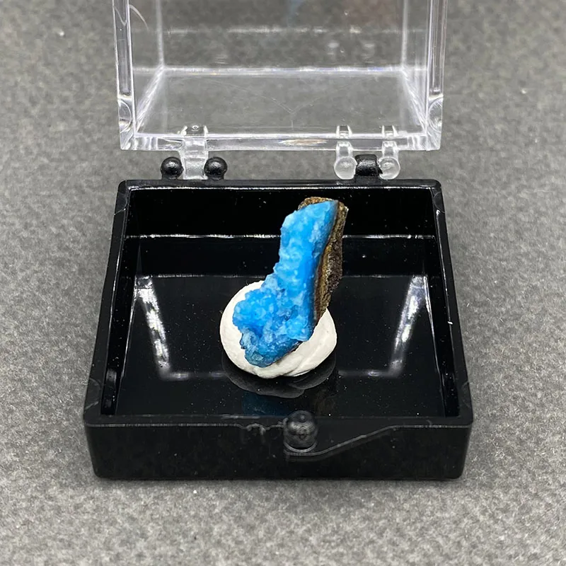 100%  Natural Allophane Mineral Specimens Stones and Crystals Healing Crystal   +Box size:35*35*35 mm