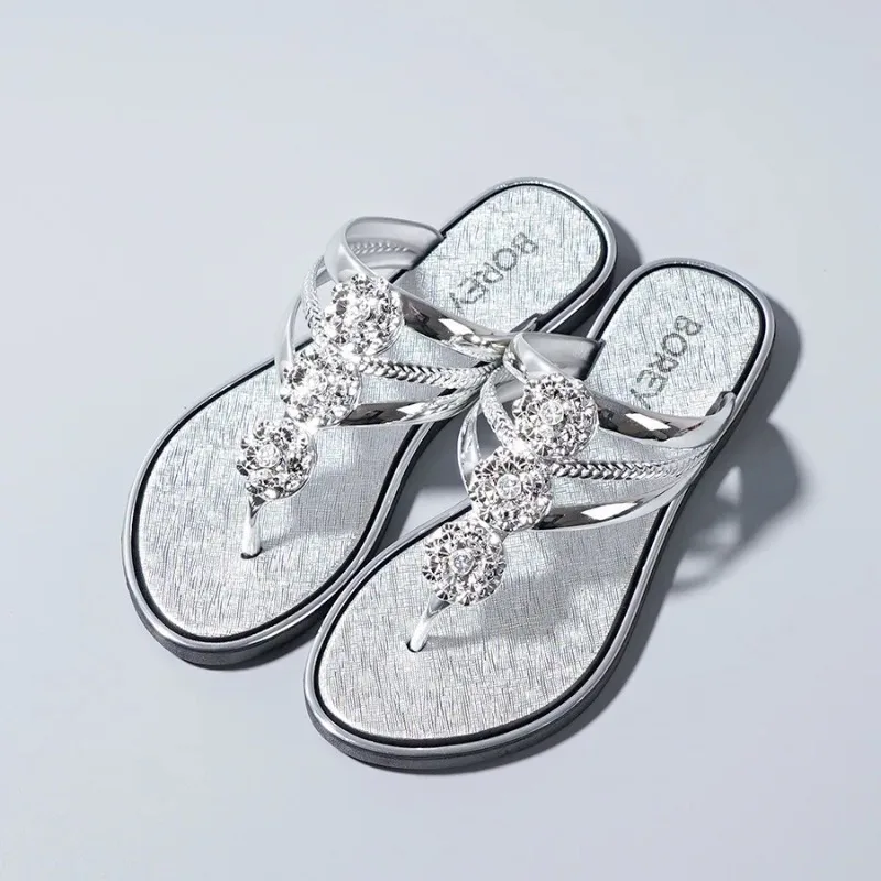 Women's Rhinestone Floral Flip Flops Outdoor Sandals Anti-Slip Flat Bottom Pedal Beach Shoes Comfortable Slip-On Summer Footwear