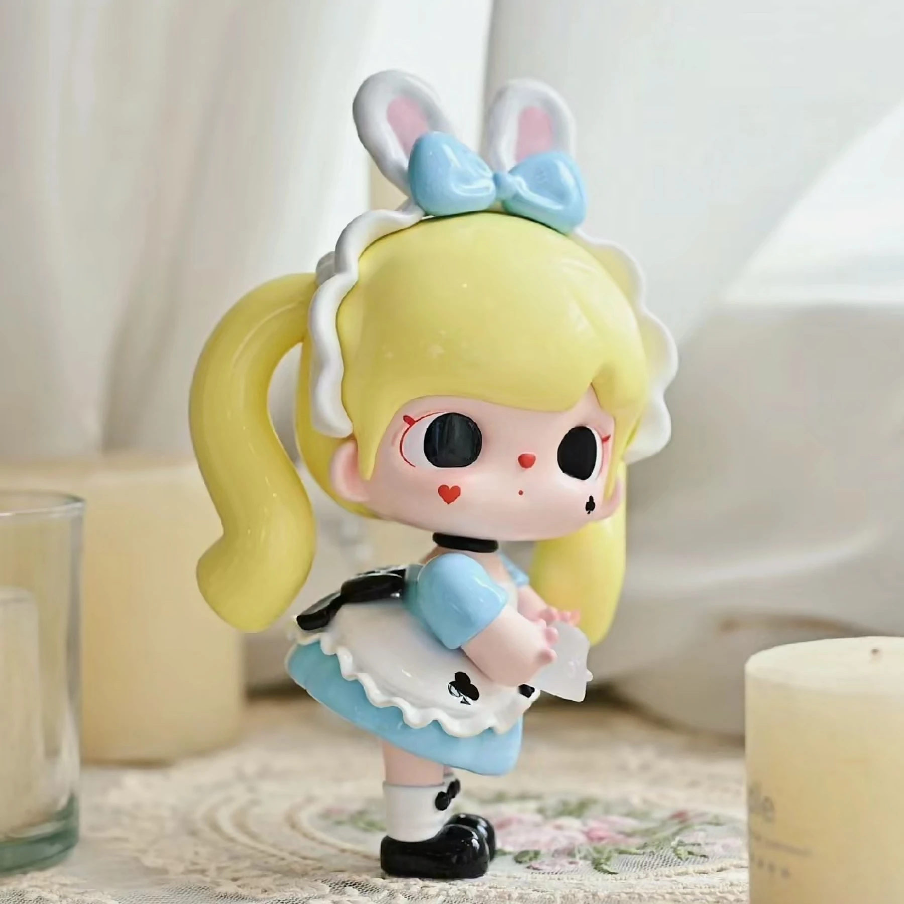 

Original TUTU Bear Alice Bunny Yellow Rabbit Ear Maid Girl Figure Poker Face Blue Dress with Bow Designer Toys Art Decoration