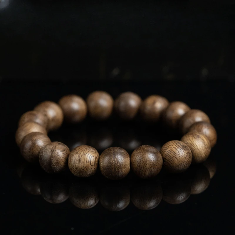 

Bracelet Natural Agarwood Black Oil Old Materials Retro Chinese Men's and Women's Same Style Couple Accessories ExquisitePendant