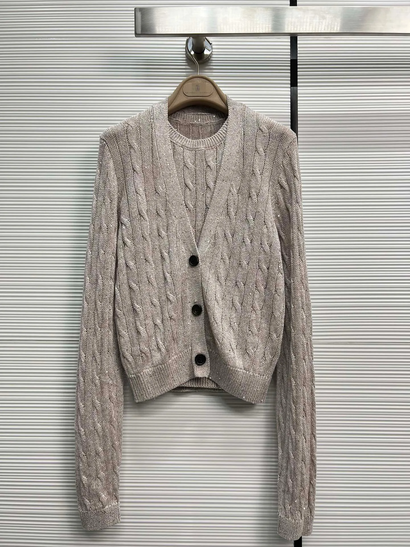 

Bc* Light Luxury New Early Spring Women's Short Sequined V-neck Style Lazy And Versatile Linen Knitted Sweater Cable Cardigan