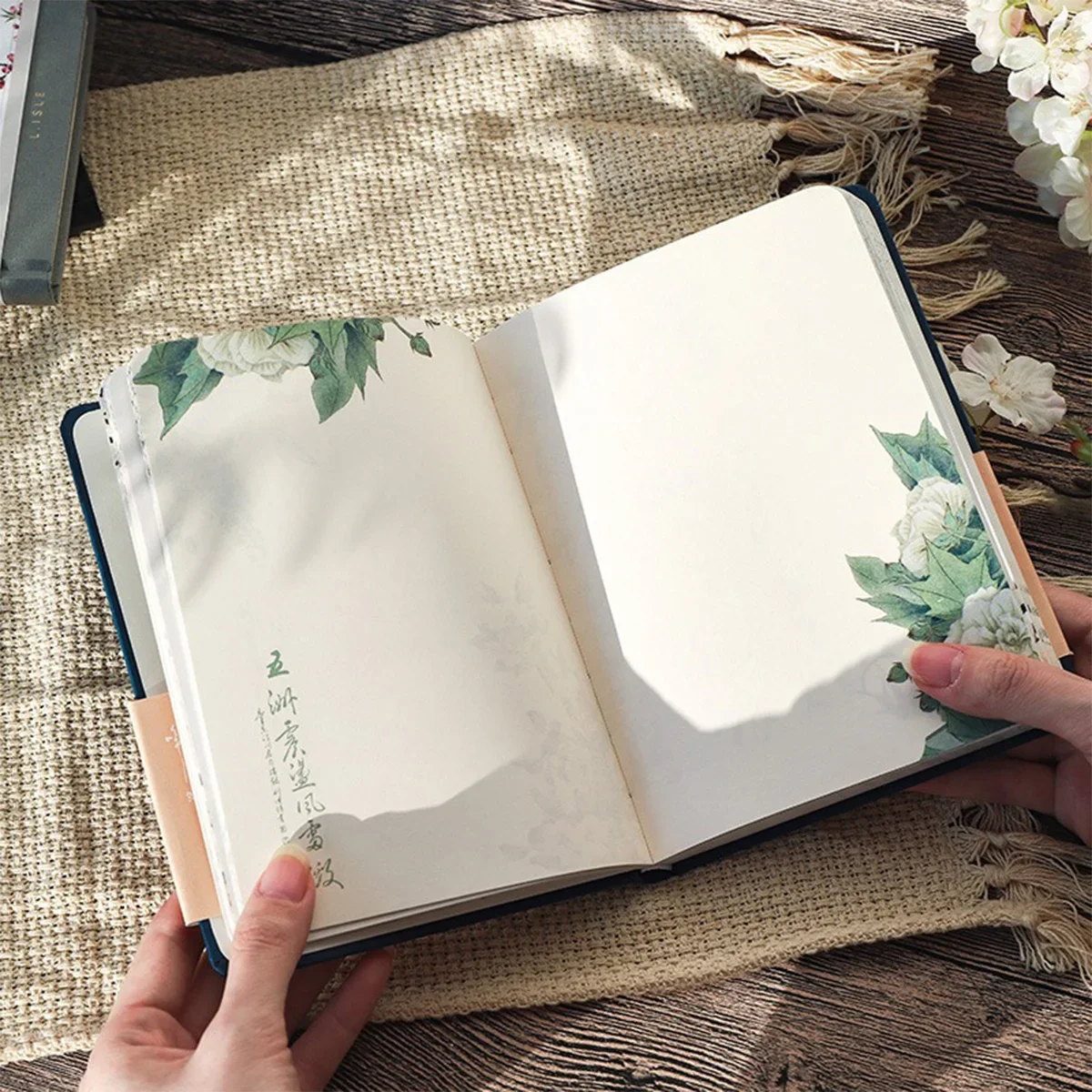 32K Chinese Style Retro Notepad Color Painting Illustration Inner Page Gold Stamping Craft Cover Hand Account Book Stationery 6
