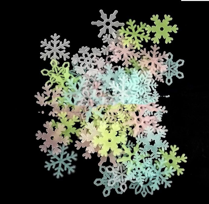 

CHEN LIN 100PCS Colorful 3D Luminous Snowflake Wall Stickers Glow In The Dark Decal for Kids Baby Rooms Bedroom Christmas Decor