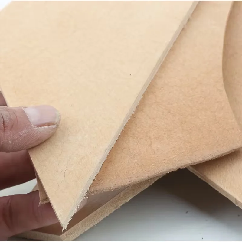 Premium 3.5mm Vegetable-Tanned Leather Material – Original Color Cowhide Scraps