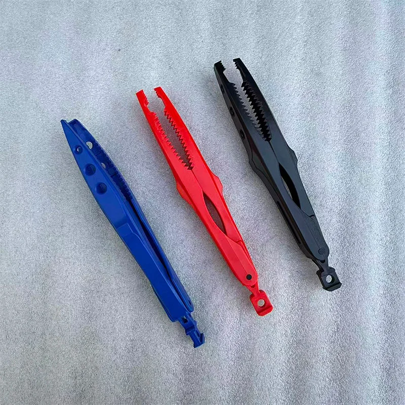 미끄럼 방지 플라스틱 낚시 클램프 물고기 잡는 도구 야외 캠핑 여행 장비 낚시 장비 내구성 있는 물고기 그립퍼 클램프