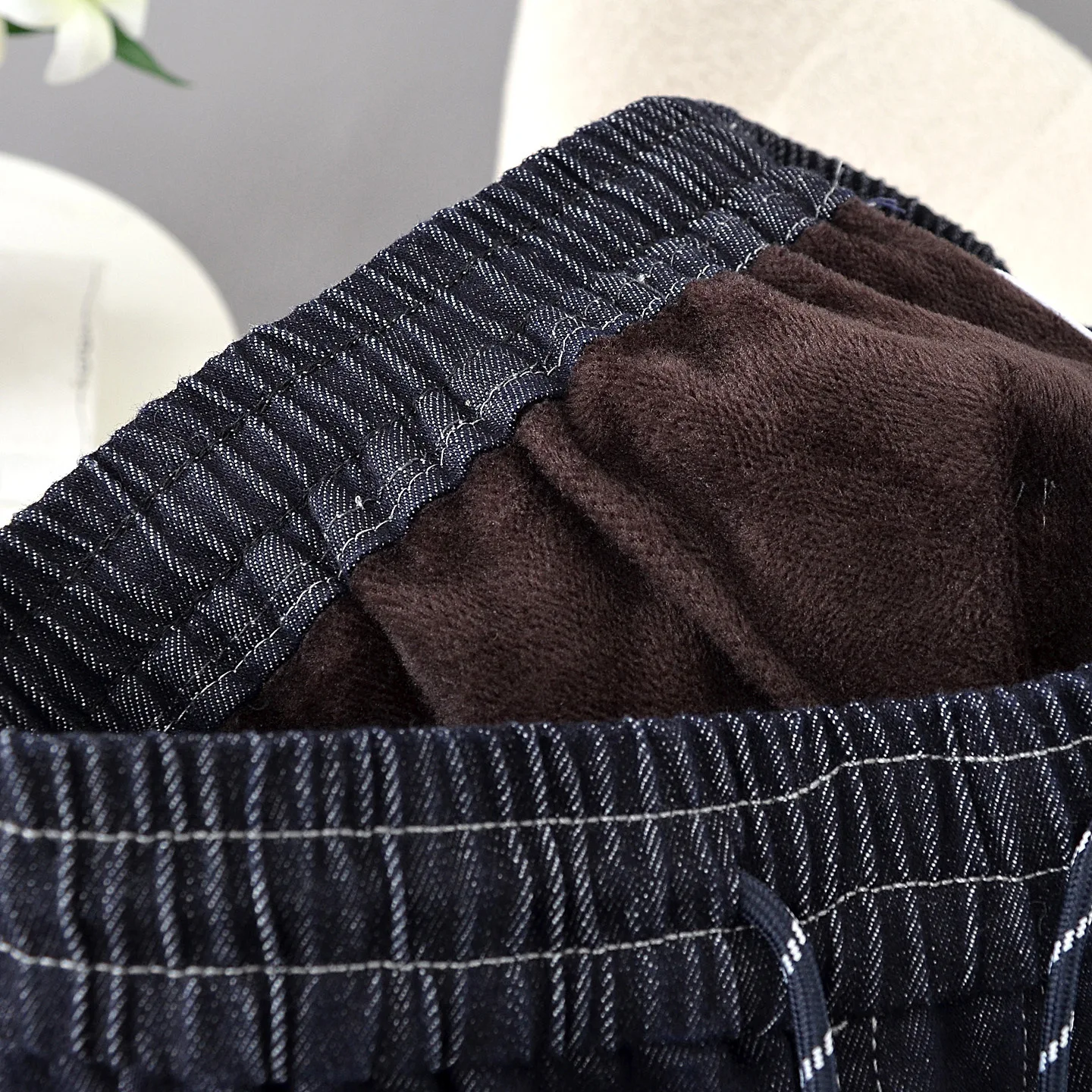 XXXL Fashion Plus Size Women's Jeans 2025 Winter New Style Simple Warm Fleece And Thickened Denim Ankle-Length Harem Pants 5423