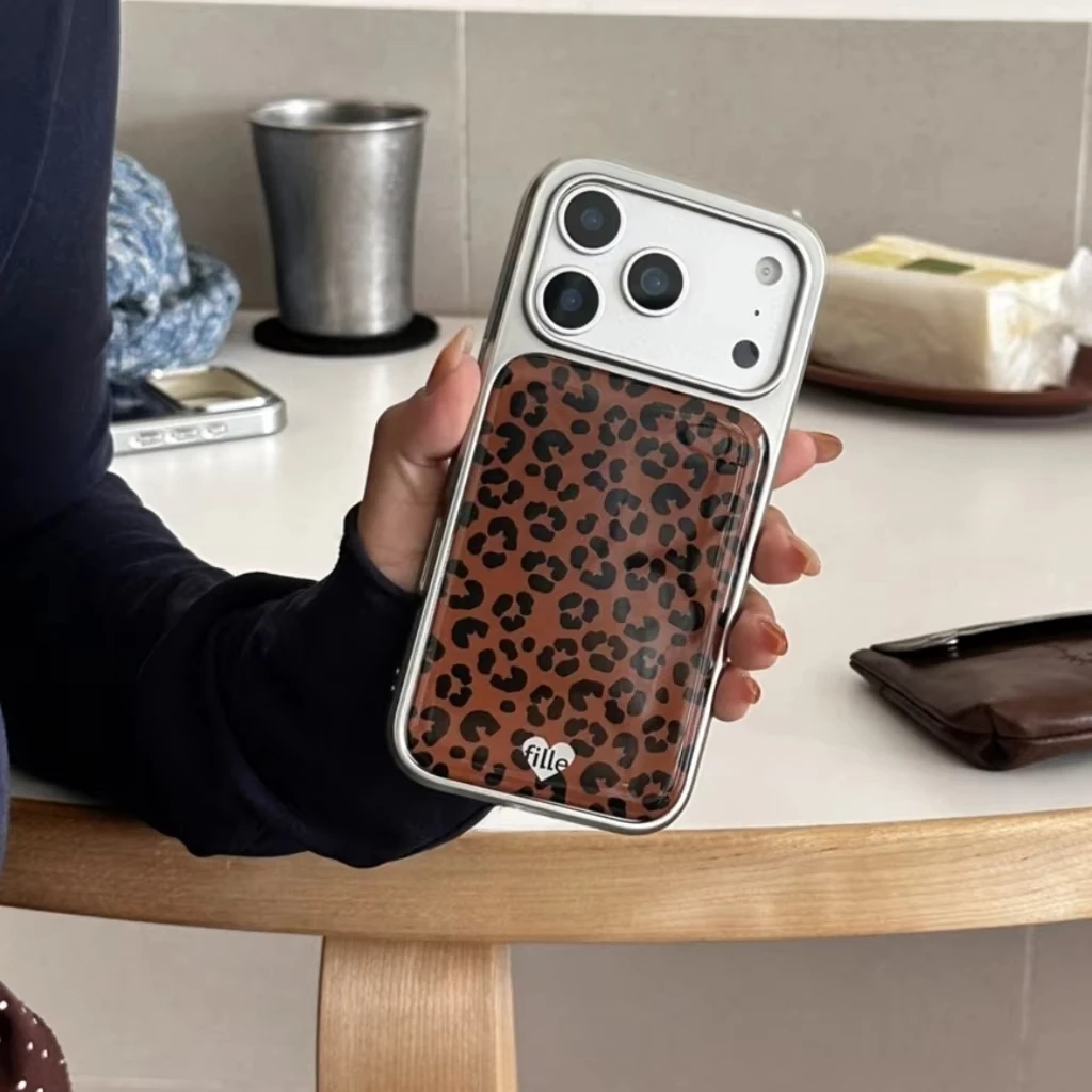 Chic Brown Leopard Print Electroplated Resin Phone Case