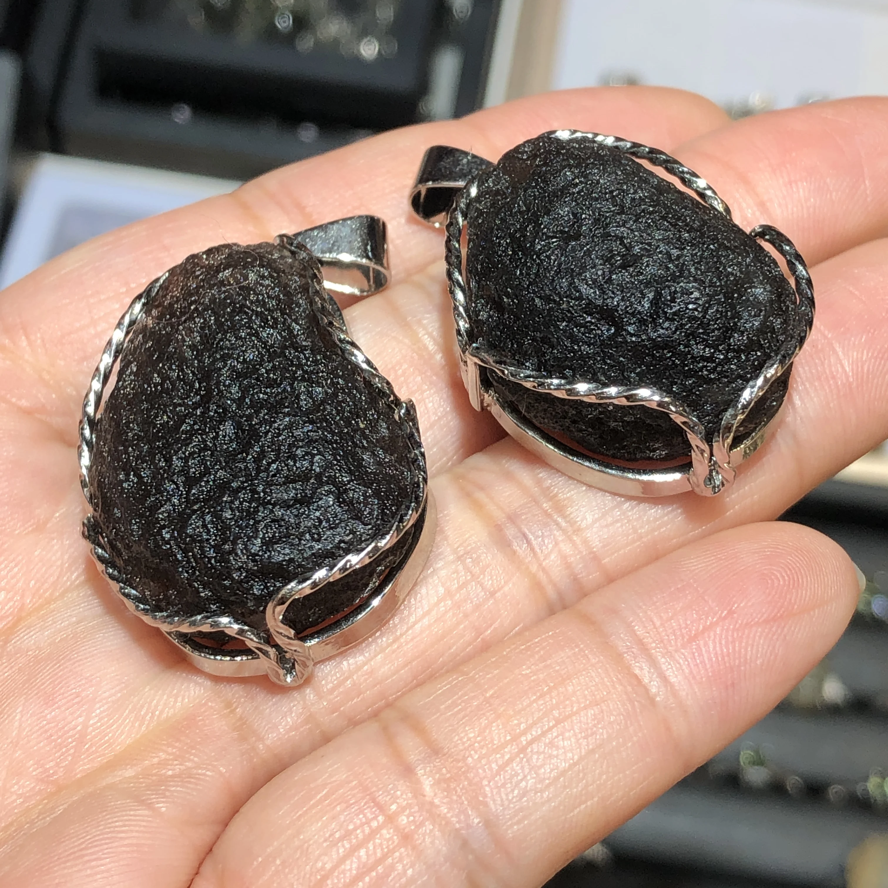 1Pc Natural Raw Cintamani Arizona Tektite Saffordite Sirius