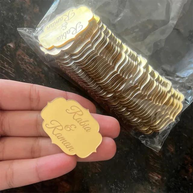 กระจกอะคริลิคสลักชื่อป้ายแต่งงาน100ชิ้นออกแบบได้ตามต้องการตกแต่งกล่องบูติกสำหรับอาบน้ำปาร์ตี้เด็ก 1