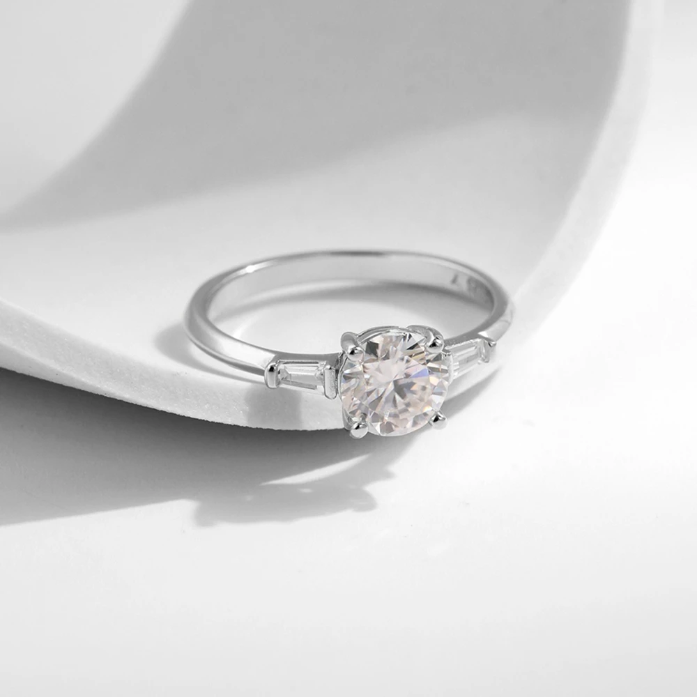 Vinregem 6.5 MM Round Cut Lab Created Sapphire Gemstone Classic Ring 100% 925 Sterling Silver Engagement Fine Jewelry Wholesale