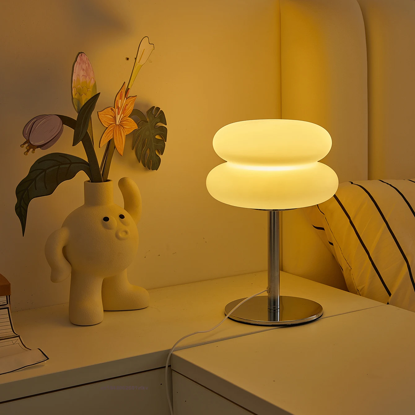 Bauhaus retro table lamp plastic lamps bedroom bedside living room Nordic mushroom lamp 9-level brightness dimming ambient light 2