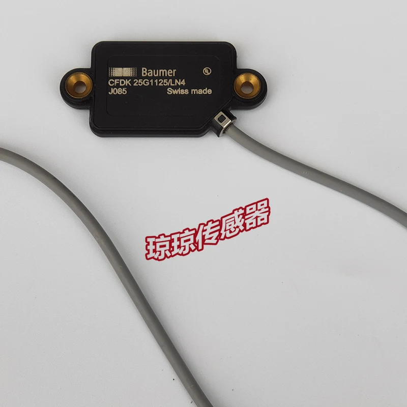 

New original Baumer Thin capacitive proximity sensor CFDK 25G1125/LN4