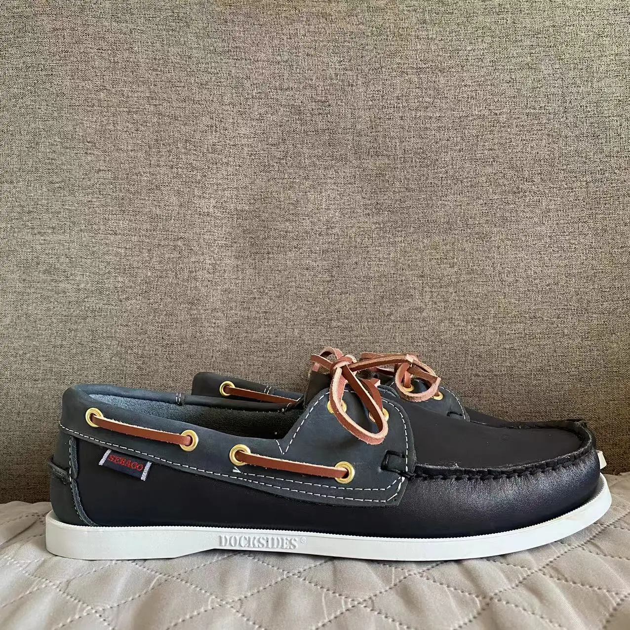 

Sebago Men Homme Authentic Docksides Shoes - Premium Suede Leather Moc Toe Lace Up Boat Shoes 071A