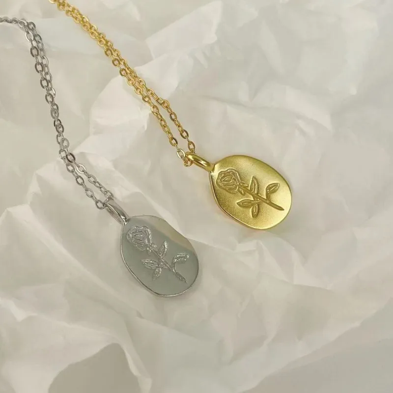 18K Gold Plated Birth Flower Cameo Round Pendant Necklace for Women Personalized Aesthetic Jewelry Birthday Gifts