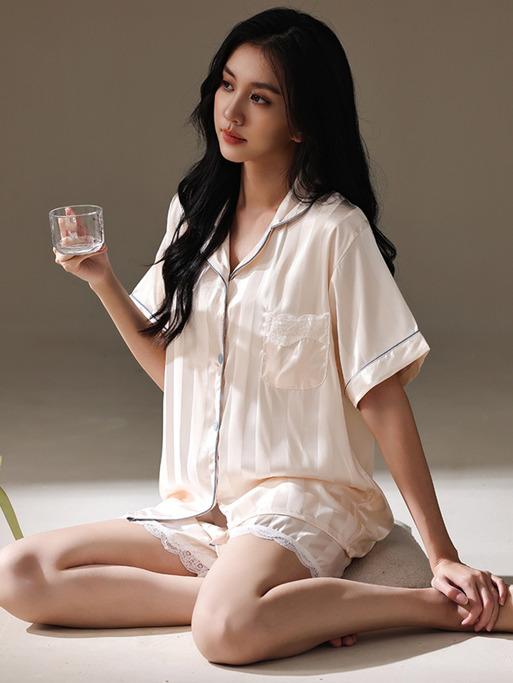 Outdoor home wear for spring and summer 2025, new ice silk short sleeves with high looks, lapel stripes, pockets, short sleeves,