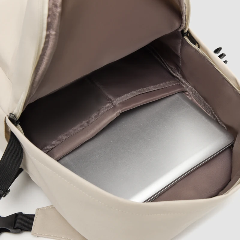 Large capacity Backpack - Travel Backpack with laptop compartment, padded shoulder strap - spacious backpack suitable for school