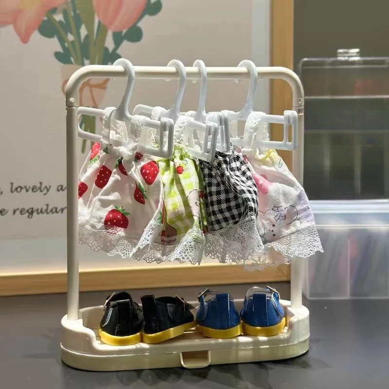 Mini juego de perchas para muñeca Labubu