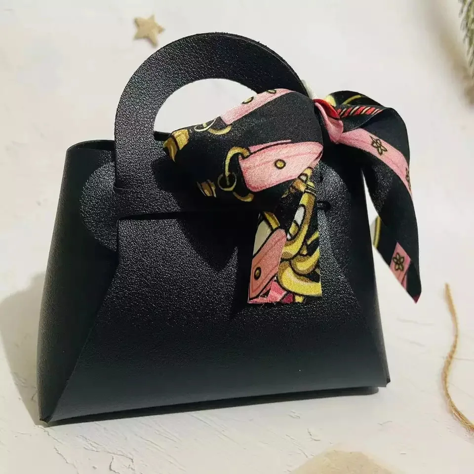 thumbnail image 1 of 10/20/30 piezas de bolsas de cuero para regalo de dulces para invitados a la boda, mini embalaje de bolso con cinta, suministros para fiestas, embalaje Kawaii, 1 of 5