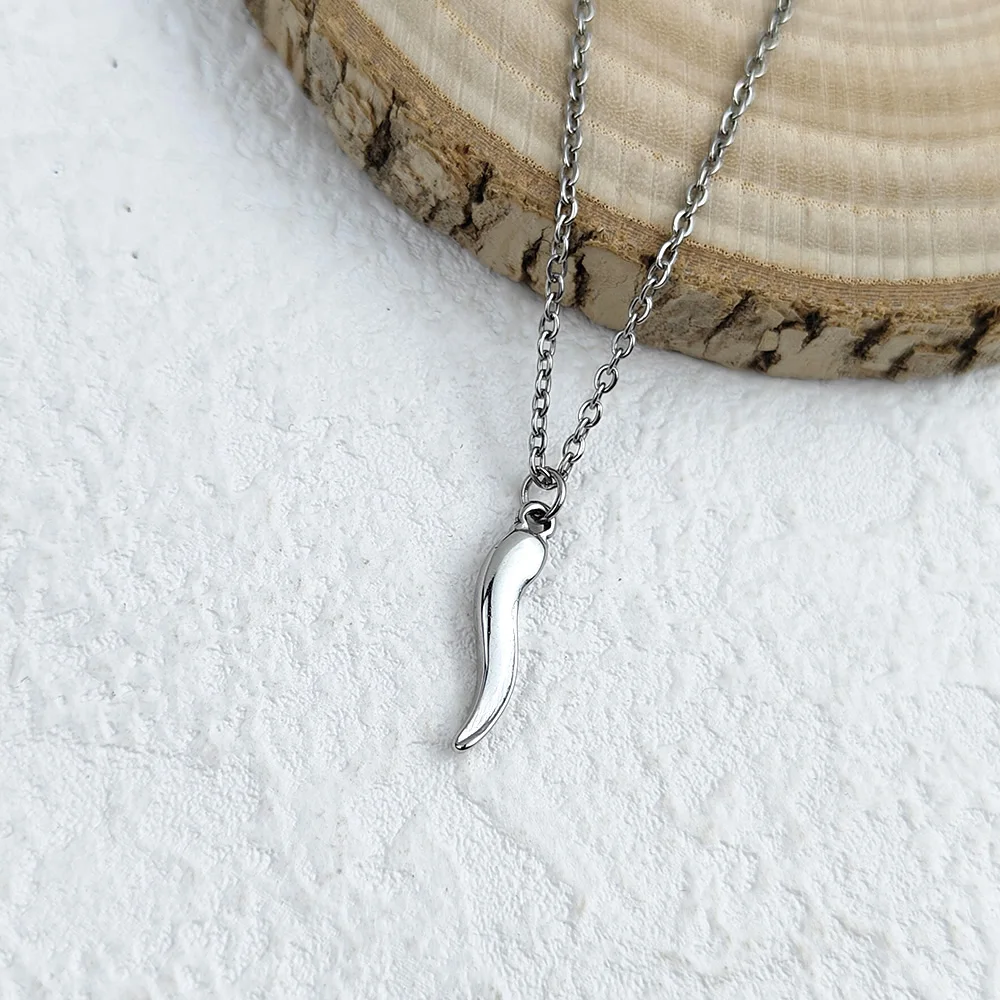 Collier plaqué or en acier inoxydable pour femmes, petite goutte de poivre, collier chaîne en boîte en argent, bijoux noirs