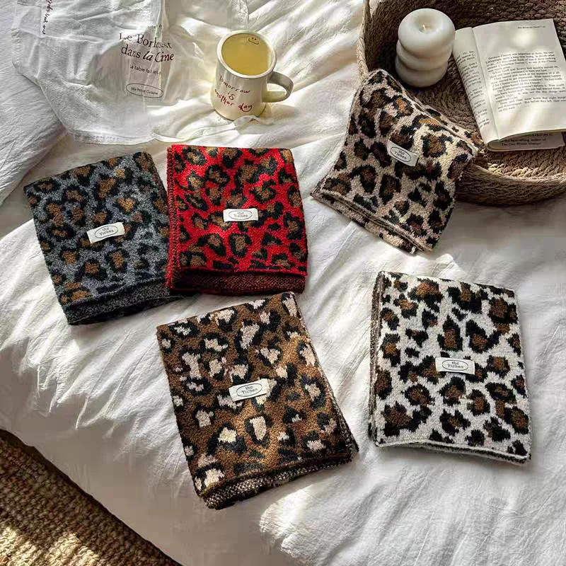 Children's scarf vintage warm leopard scarf Korean version personality men's and women's foreign style knitted wool trend